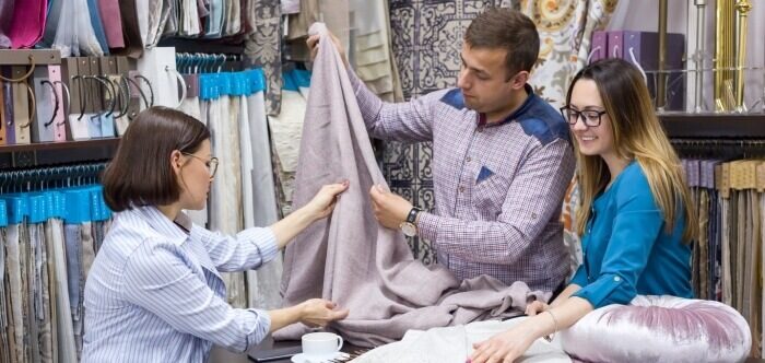 How to Bargain with the Sellers Properly at a Handloom Expo